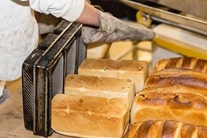 Bread Pan 3 Strap – Silicone Coated – 700g – BP224/3 2 Bread Pan 3 Strap – Silicone Coated – 700g – BP224/3 - Image 2